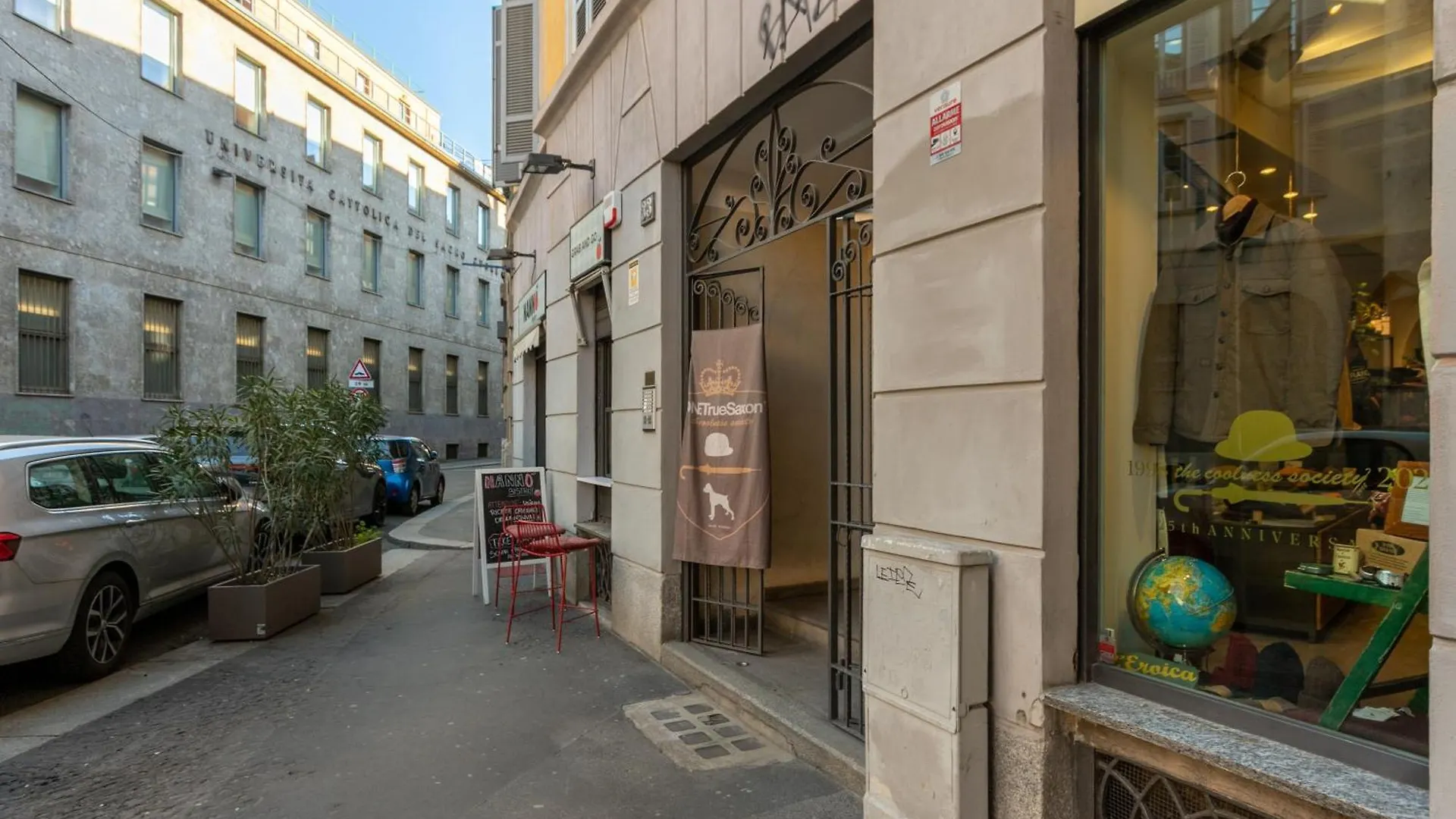 Co99- Large Studio Lanzone Μιλάνο 0*,  Ιταλία