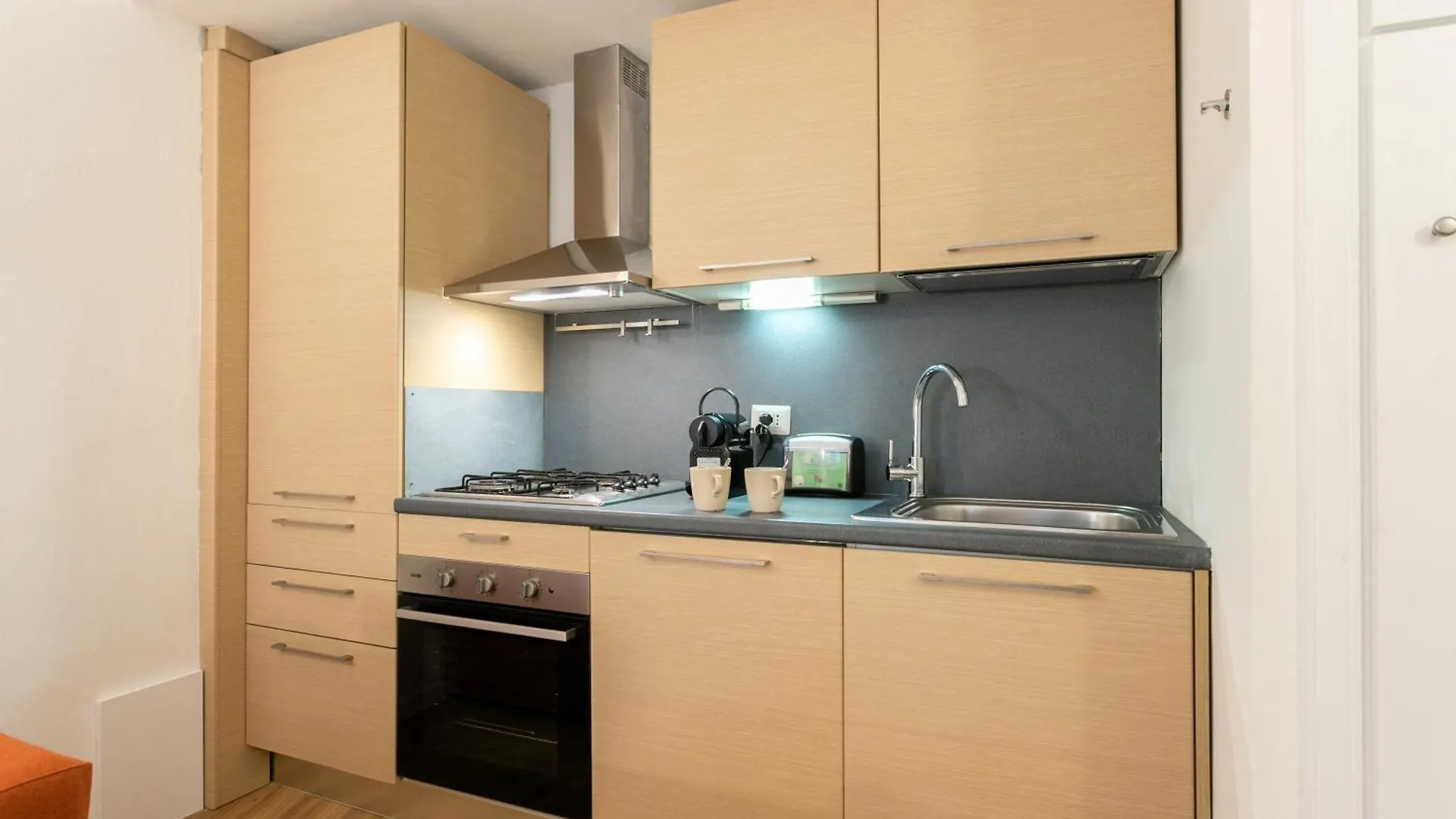 Appartement Co99- Large Studio Lanzone Milaan