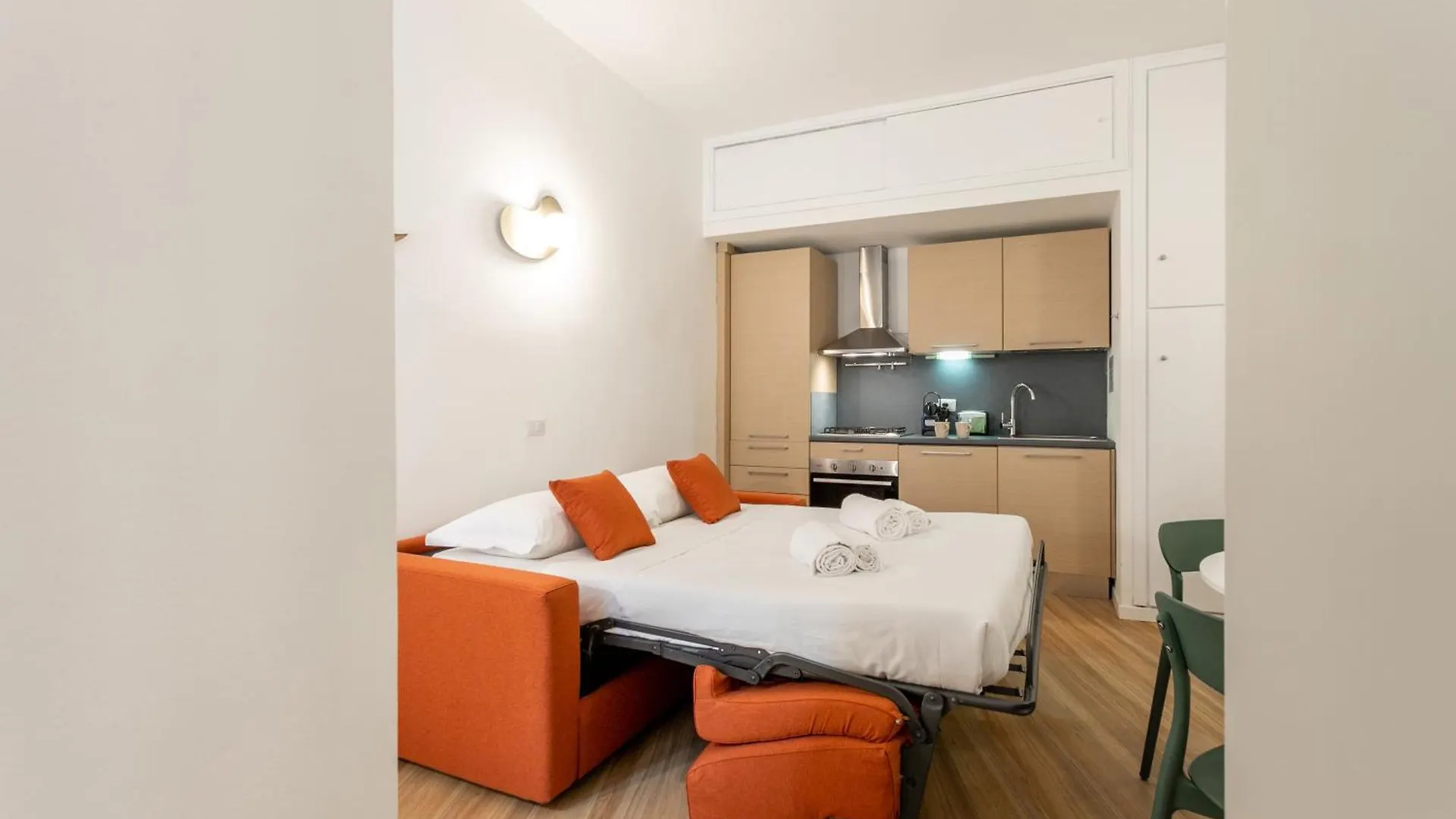 Co99- Large Studio Lanzone Milaan Appartement