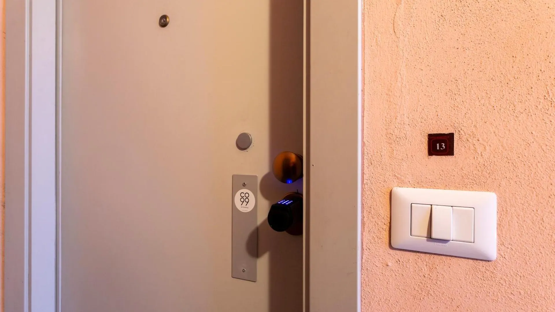 Co99- Large Studio Lanzone Milaan Appartement